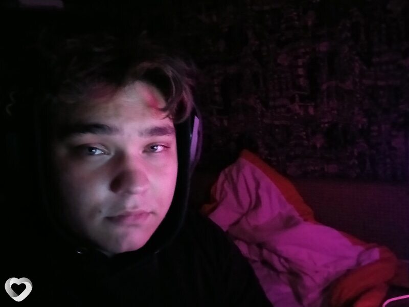 Максим, 18, Шахтах — анкета №3730450