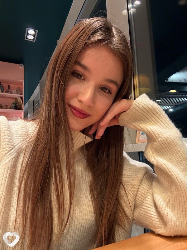 Алина, 18, Таганроге — анкета №3730726