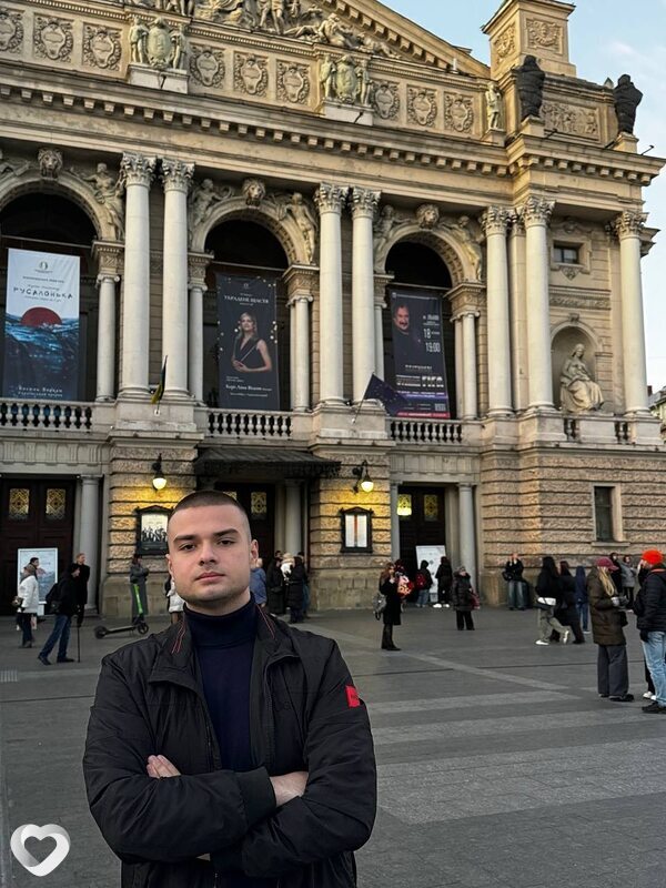 Назар, 21, Львове — анкета №3734221