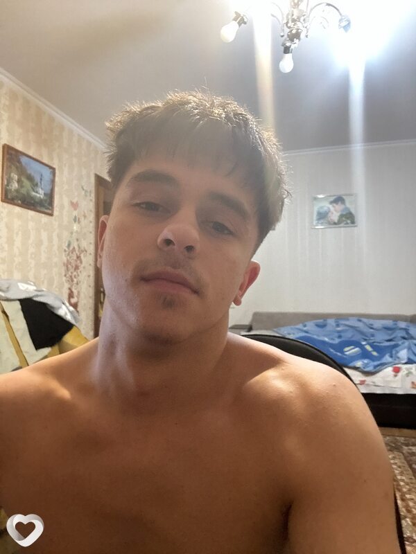 Илья, 19, Жодине — анкета №3730930