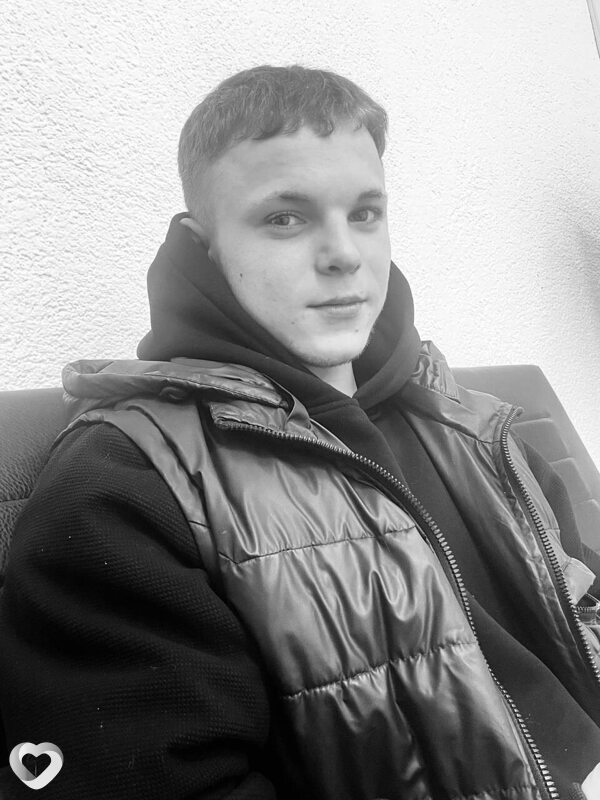 Семён, 18, Назарове — анкета №3732585