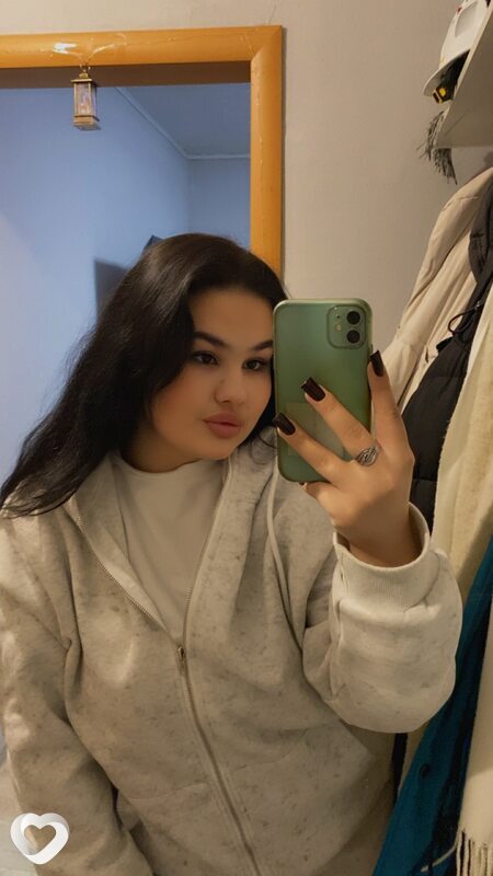 Анжела, Свободный