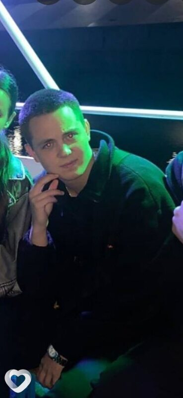 Максим, 22, Тюмени — анкета №3734735