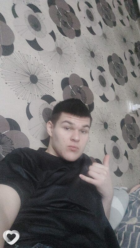 Михаил, 18, Новосибирске — анкета №3735284