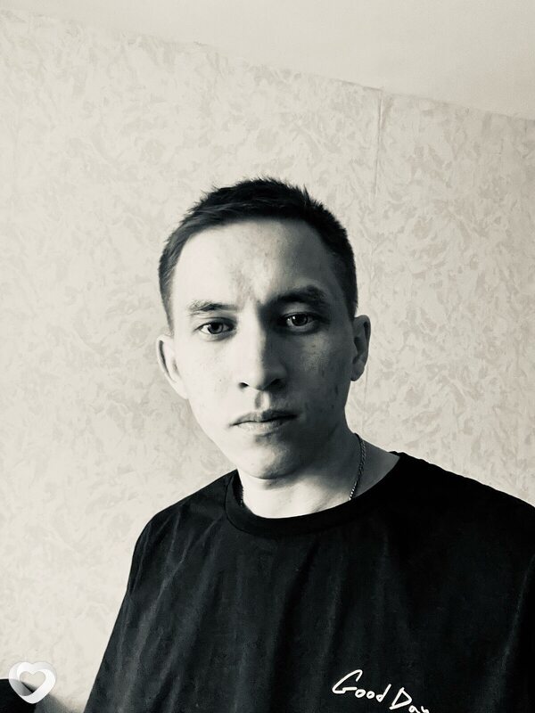 Eduard, 21, Ханты-Мансийске — анкета №3737175
