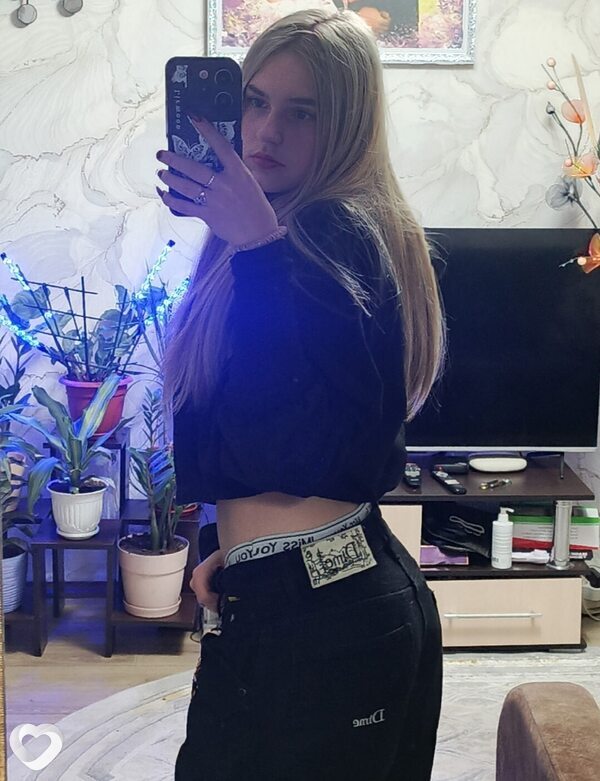 Карина, 21, Волгограде — анкета №3740011