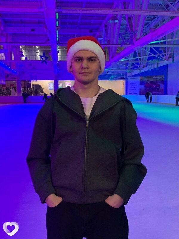 Артём, 21, Курске — анкета №3740256