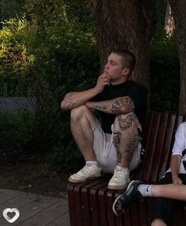 Михаил, 19, Кемерове — анкета №3740837