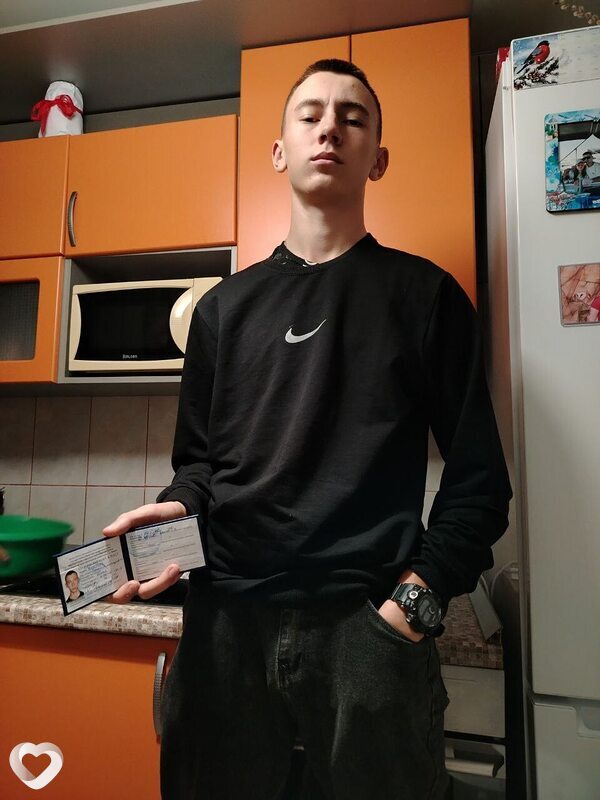Денис, 19, Новосибирске — анкета №3743883