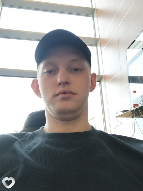 Юрий, 27, Калининграде — анкета №3743712