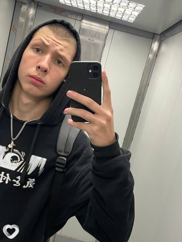 Андрей, 21, Москве — анкета №3743780