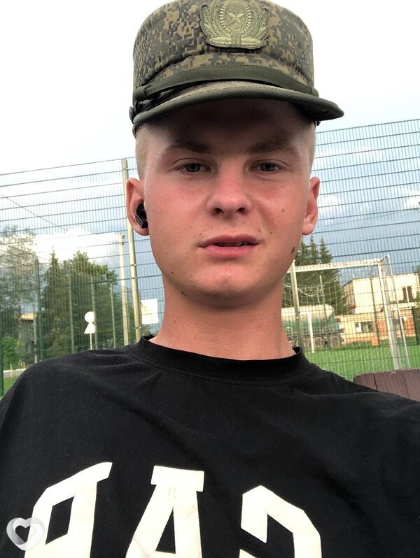 Иван, 20, Ярославле — анкета №3746779