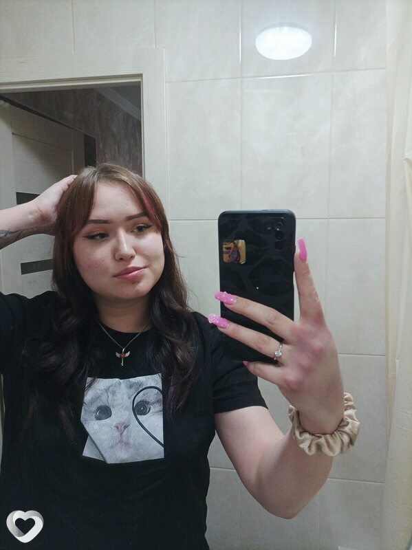Ангелина, 21, Шахтах — анкета №3746935