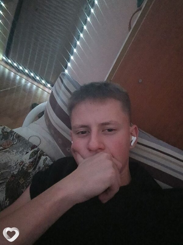 Илья, 18, Екатеринбурге — анкета №3747996