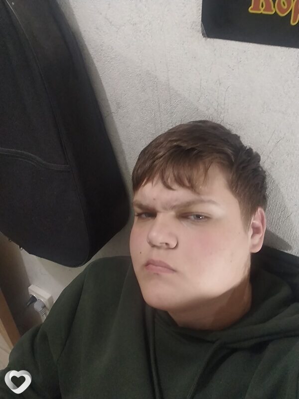 Дмитрий, 19, Артеме — анкета №3748533