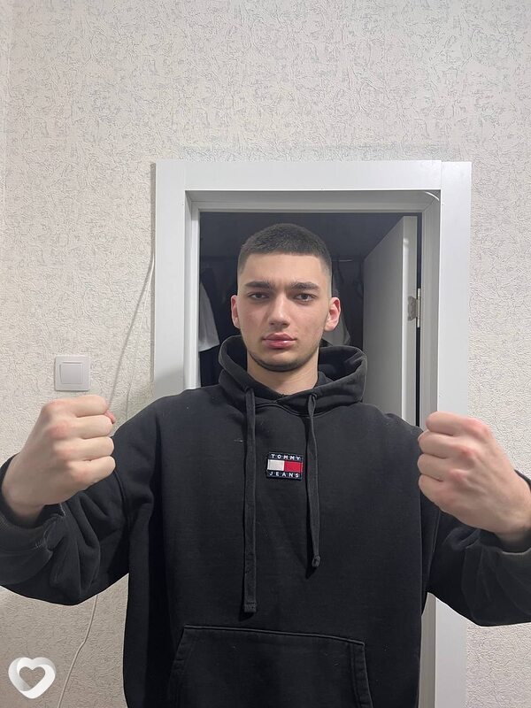 Кирилл, 22, Белгороде — анкета №3749193