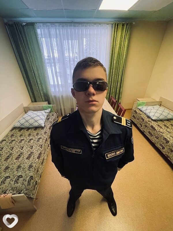 Дмитрий, 20, Ижевске — анкета №3749375