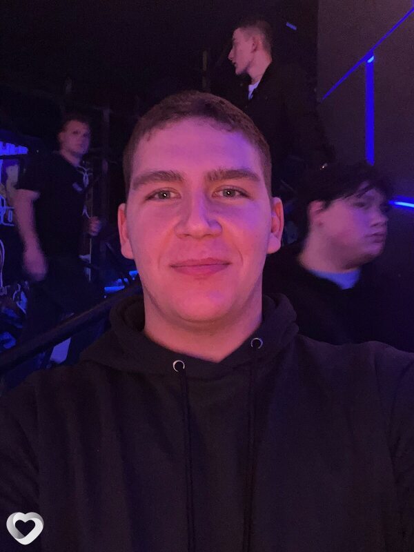 Антон, 23, Валуйках — анкета №3749494