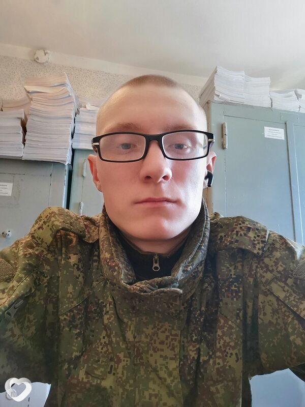 Кирилл, 19, Барнауле — анкета №3750342