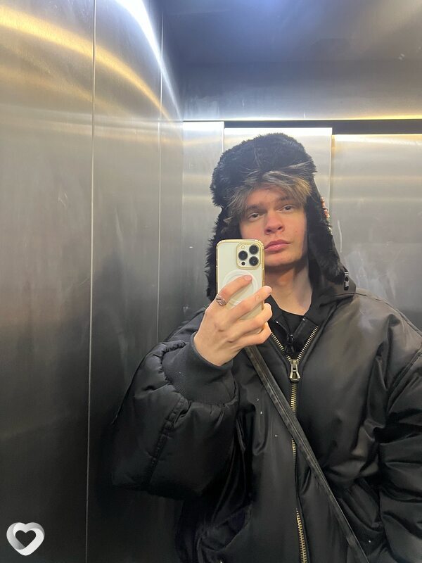 Даня, 19, Москве — анкета №3751569