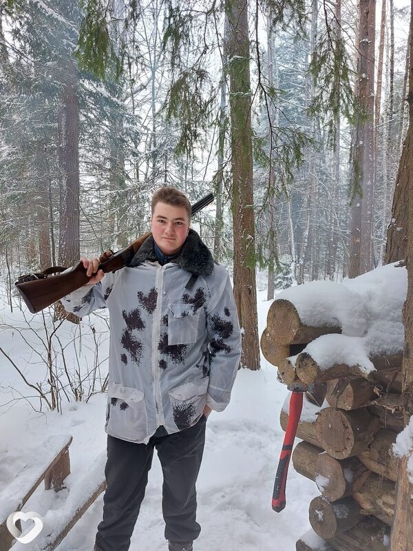 Артём, 21, Александрове — анкета №3752224