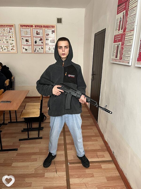 Vova, 18, Барнауле — анкета №3754417