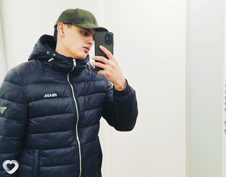 Максим, 21, Красноярске — анкета №3754454