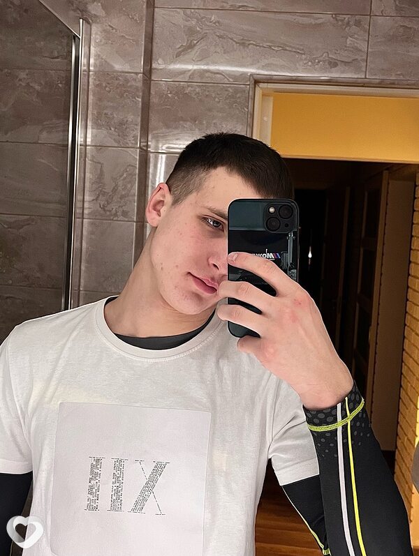 Адам, 20, Перми — анкета №3756682