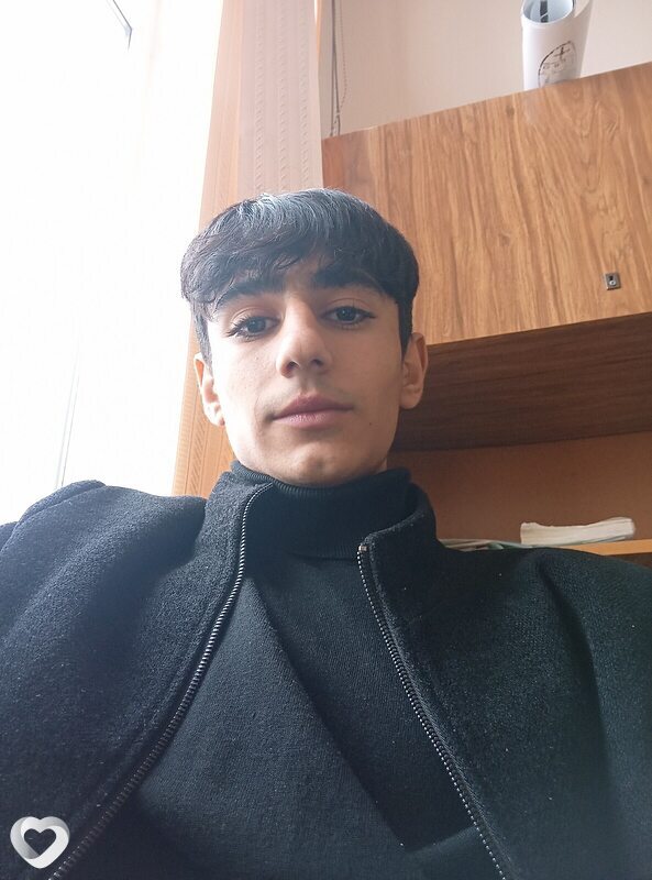 Yann, 19, Ереван — анкета №3756684