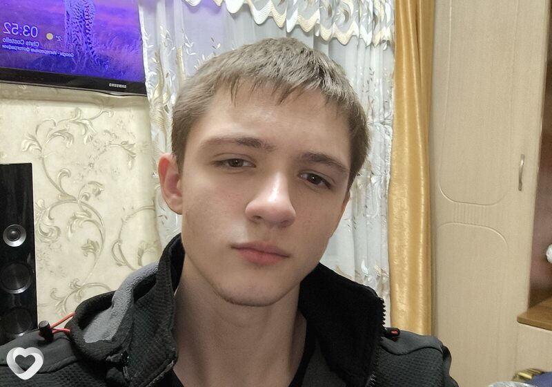 Макс, 19, Новочеркасске — анкета №3757536
