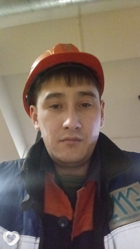Али, Семей