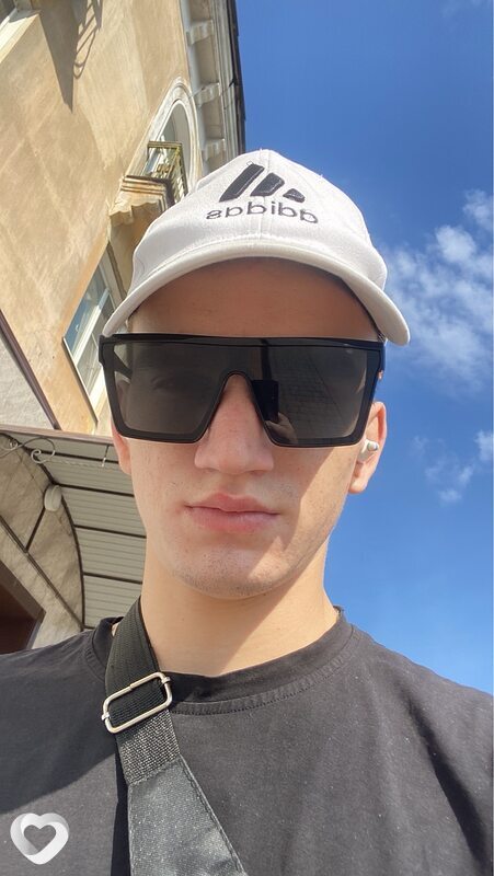 Макс, 21, Москве — анкета №3758357
