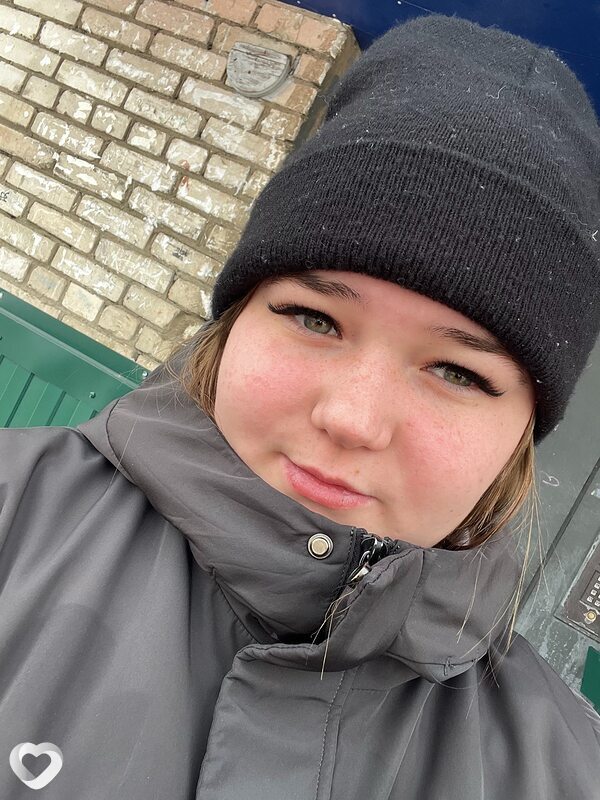 Дина, 19, Комсомольске-на-Амуре — анкета №3758623