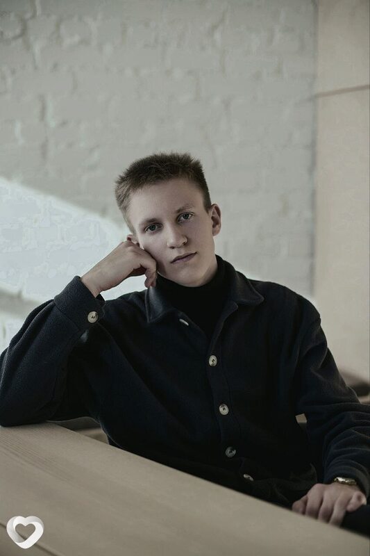 Иван, 22, Барнауле — анкета №3759376