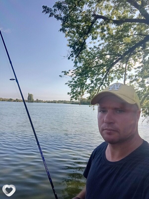 Артем, 41, Луганске — анкета №3760965