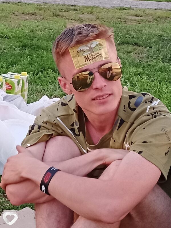 Женёк, 27, Иркутске — анкета №3761187