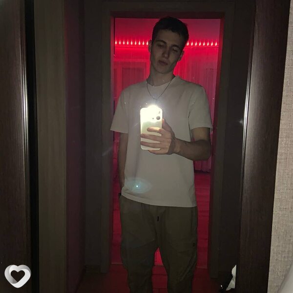 Valerchik, 20, Горно-Алтайске — анкета №3762201