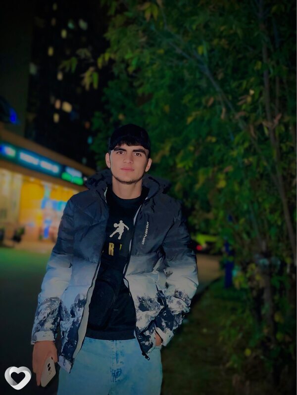 Азиз, 22, Москве — анкета №3763703