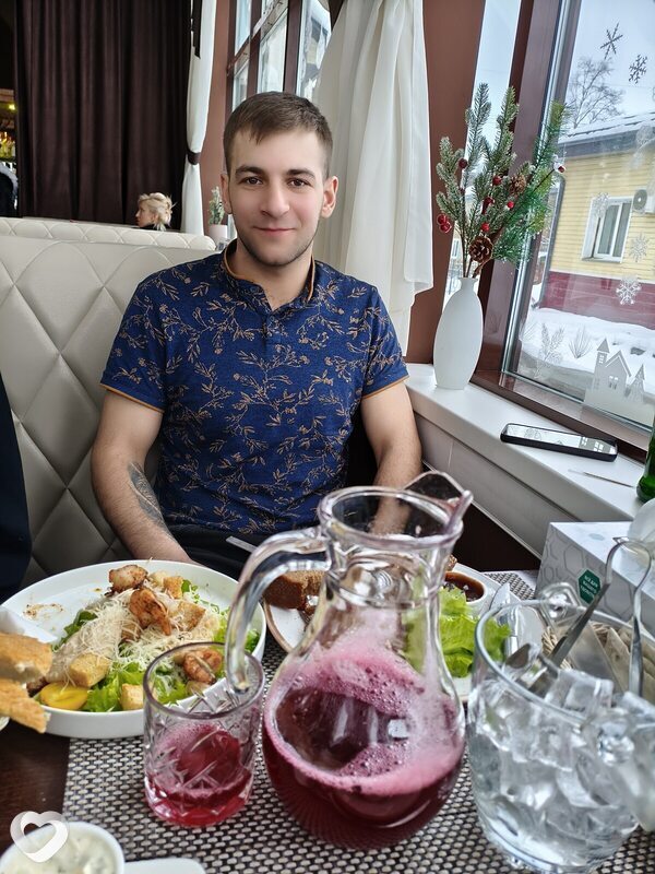 Максим, Ноглики