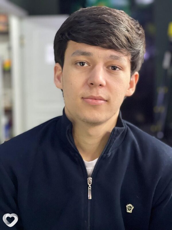 Khusrav, Баку