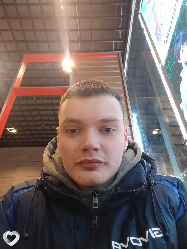 Артем, 21, Минске — анкета №3767189