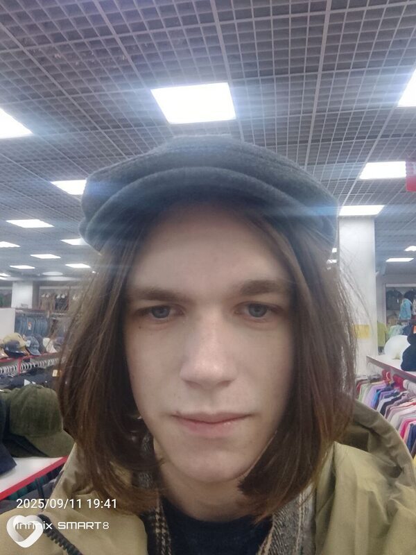 Кирилл, 18, Екатеринбурге — анкета №3768348