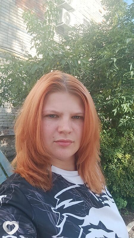 Алена, 27, Амурске — анкета №3770621