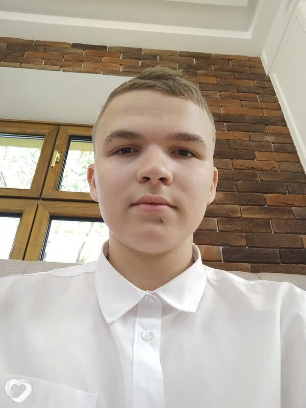 Денис, 20, Пскове — анкета №3770830