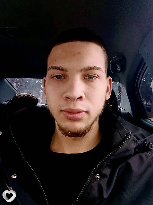 Андрей, 19, Пятигорске — анкета №3770912