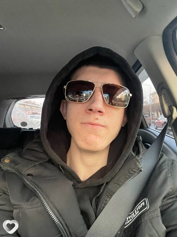 Влад, 21, Уссурийске — анкета №3770924