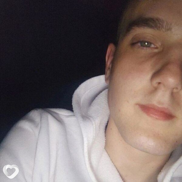Валентин, 23, Мурманске — анкета №3770996