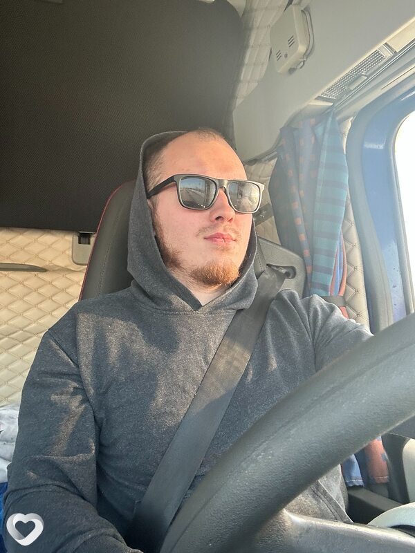 Матвей, 26, Череповце — анкета №3771193