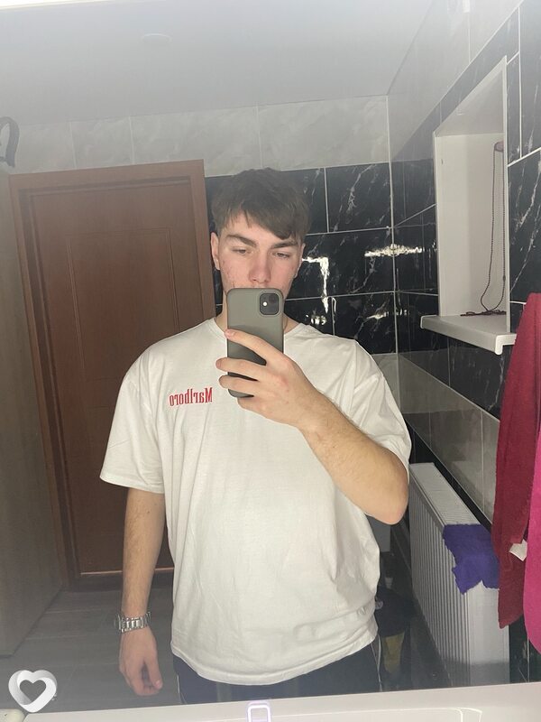 Даниил, 18, Ижевске — анкета №3772059