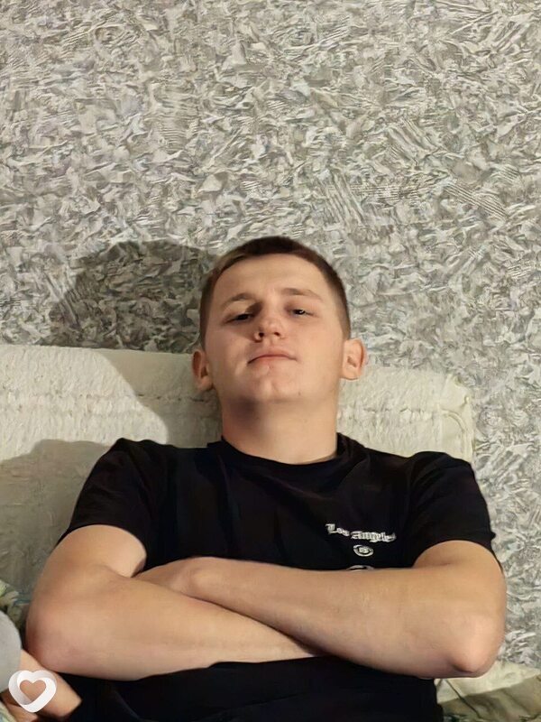 Саша, 19, Барановичах — анкета №3773499